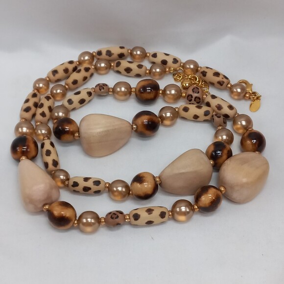 Joan RIvers Animal Print Wooden Bead Statement Necklace - Picture 7 of 7